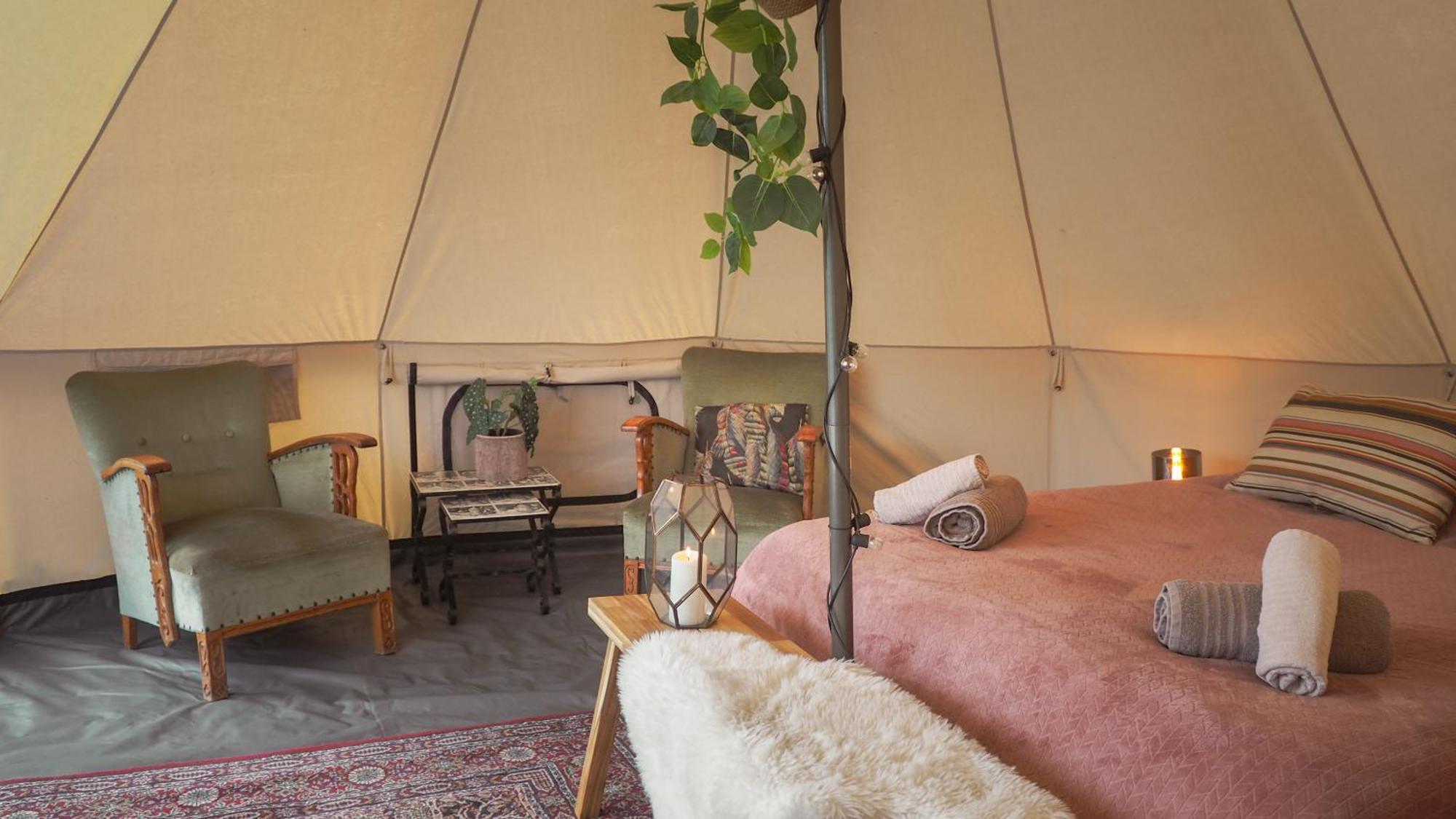 Bell Tent Deluxe Met Hot-Tub Hotel Nederweert-Eind Exterior photo